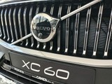 VOLVO XC60 B5 AWD MILD-HYBRID/benzín PLUS/BRIGHT